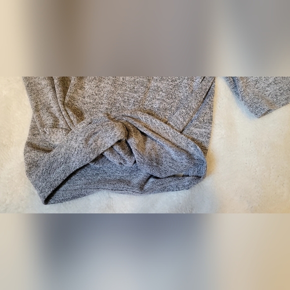 Wildfred Free Grey Twist Tee Shirt Sz Xs - Picture 3 of 9